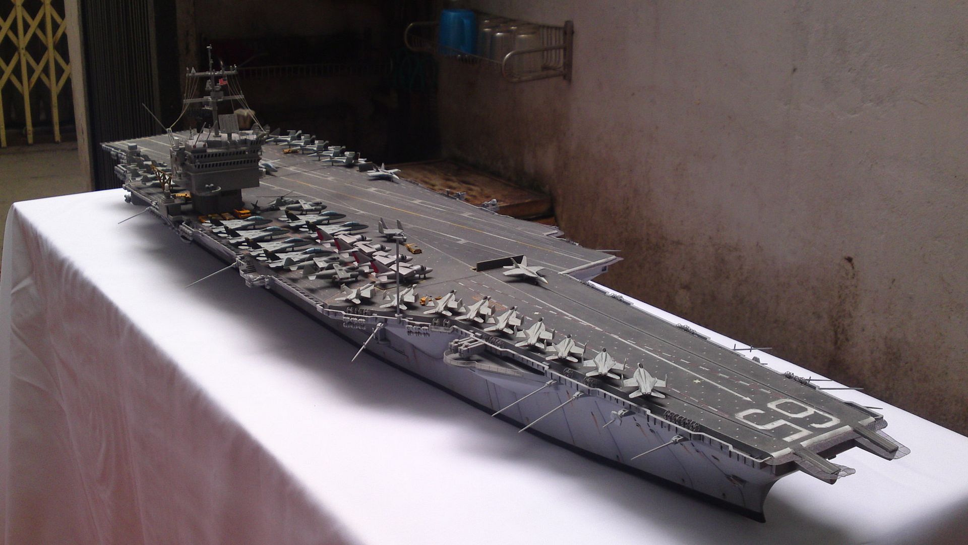 1/350 USS Enterprise Mini Hobby FineScale Modeler Essential magazine for scale model